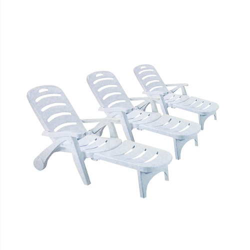 Plastic beach chair / Beach chaise lounge